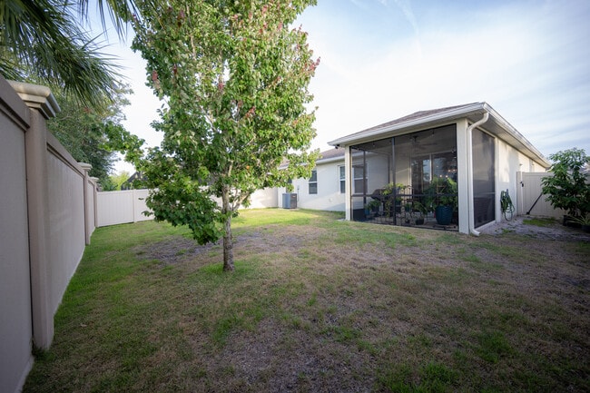 Building Photo - Lucaya Lake Club- Single Family Home