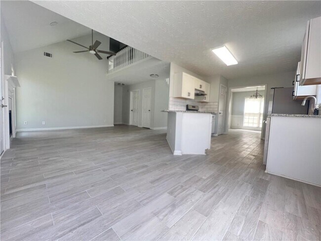 Building Photo - 540 Peachtree Parc Ct NE
