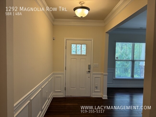 Building Photo - 1292 Magnolia Row Trail