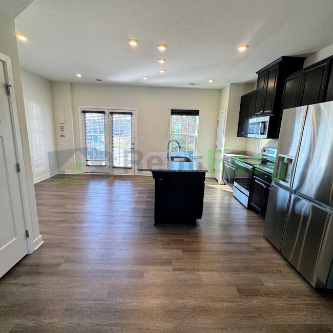 Building Photo - 225 Goldenstar Ln