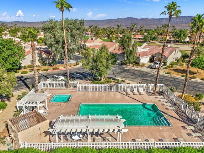 Building Photo - 77116 Pauma Valley Way