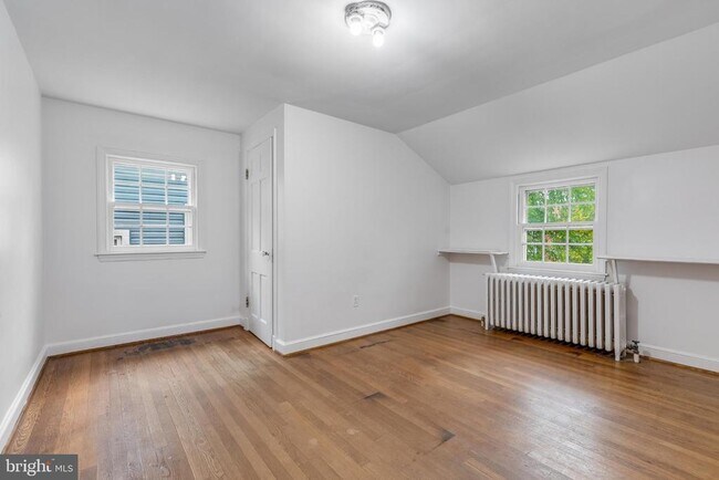 Building Photo - 4215 Chesapeake St NW