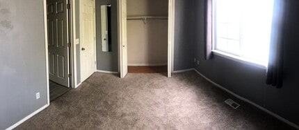 Building Photo - 7823 Holden St