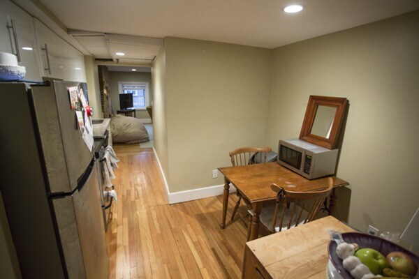 Building Photo - 59 Pinckney St