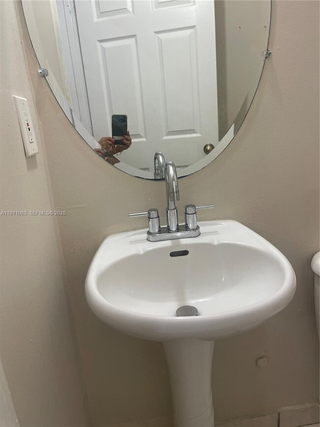 Building Photo - 854 NW 208th Dr