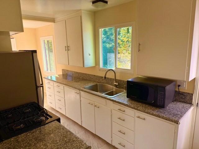 Building Photo - 123 Arboleda Rd