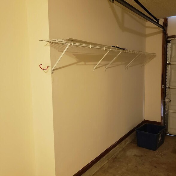 Building Photo - 2658B San Francisco Blvd