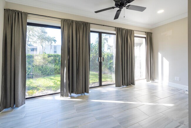 Building Photo - 6579 Spring Bottom Way