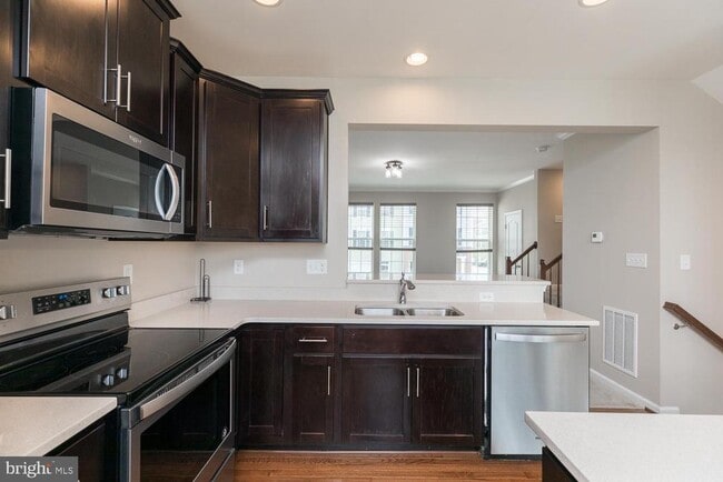 Building Photo - 227 Schramm Lp