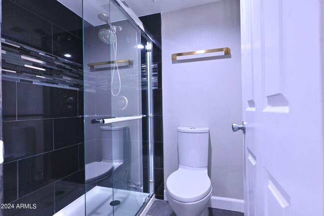 Building Photo - 5122 N 31st Way