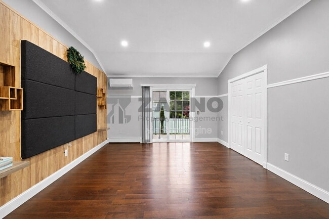 Building Photo - 40 Olney Ave