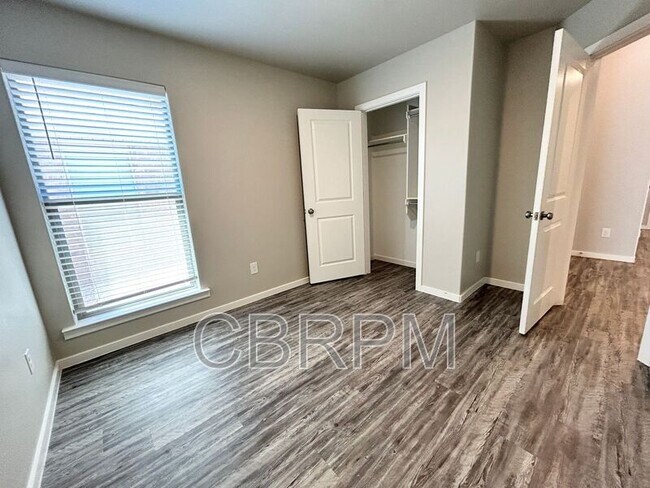 Building Photo - 2110 N Avenue J