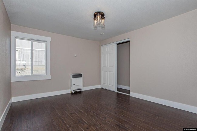 Building Photo - 1205 Valley Rd