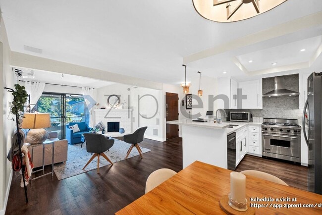 Building Photo - 15511 Sherman Way