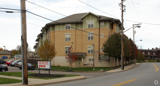 Building Photo - Silver Lake Commons