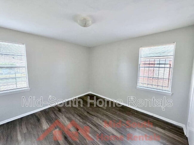 Building Photo - 1353 Fairfax St