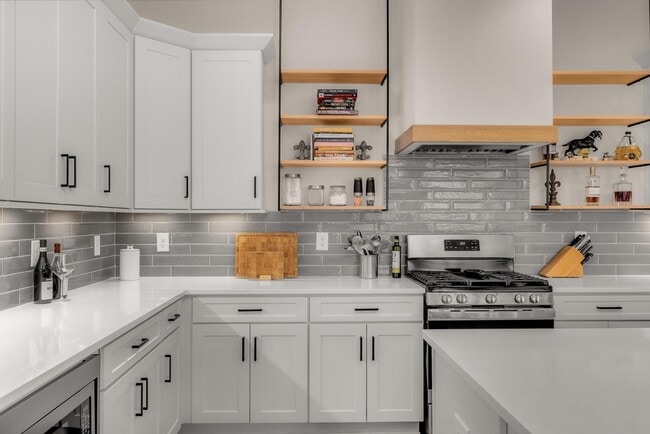 Building Photo - 500 Waycross Dr