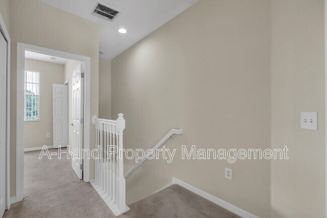 Building Photo - 1413 Retreat Cir