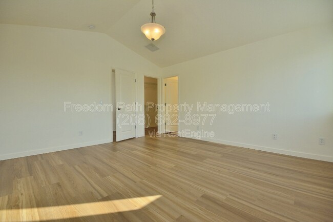 Building Photo - 7830 Mather Ct