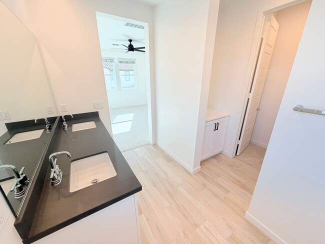 Building Photo - Beautifully upgraded home in the desirable Le Campanile Community