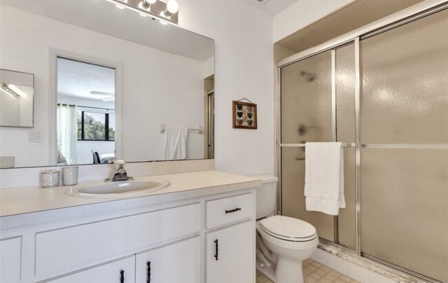 Building Photo - 9725 E Goldfinch Ln