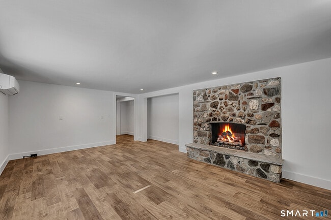 Building Photo - 220 Upper Grassy Hill Rd