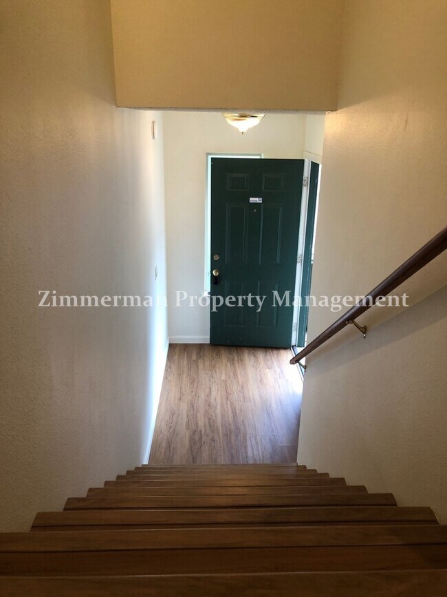 Building Photo - Wonderful condo located in the Driftwood V...