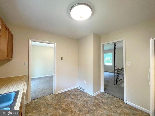 Building Photo - 40865 Spring House Ln