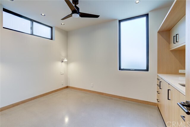 Building Photo - 1612 Ocean Dr
