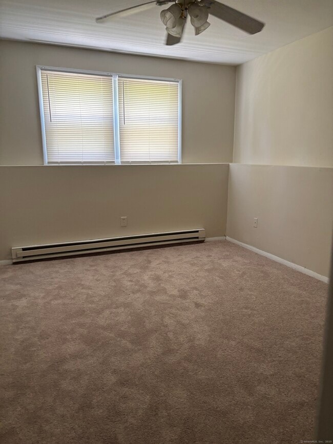 Building Photo - 36 Elmview Cir
