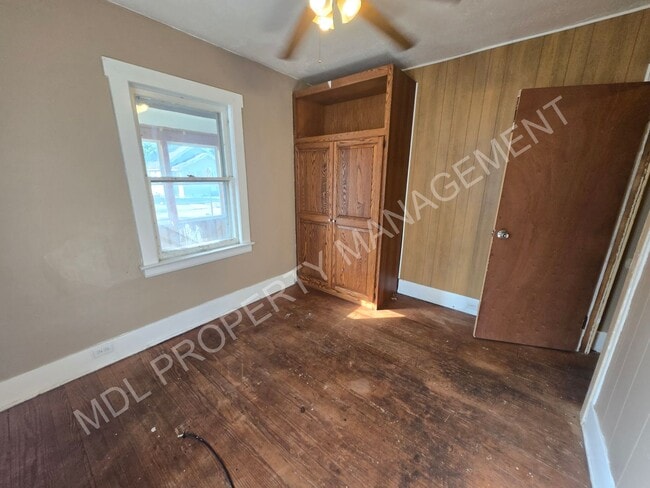 Building Photo - 3-Bedroom Home in Saginaw
