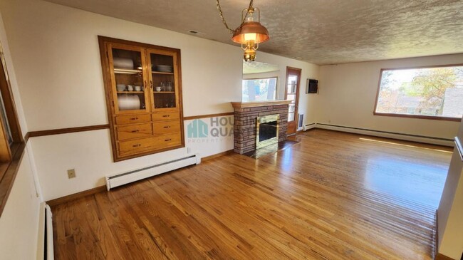 Building Photo - 2631 W Dell Dr