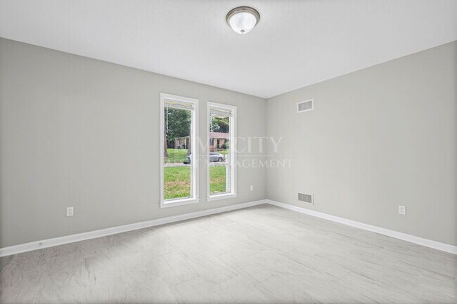 Building Photo - A Whitehaven Gem!!! Section 8 Welcomed !!!!!!!