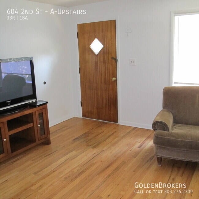 Building Photo - 604 2nd St