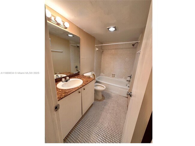 Building Photo - 2029 NW 46th Ave