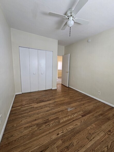 Building Photo - 4300 Fairview Ave
