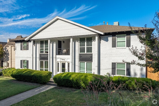 Building Photo - 4235 Cole Ave