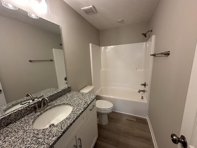 Building Photo - Brand New 3 Bed 2.5 Bath Townhome In Shelbyville