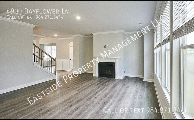 Building Photo - 4900 Dayflower Ln