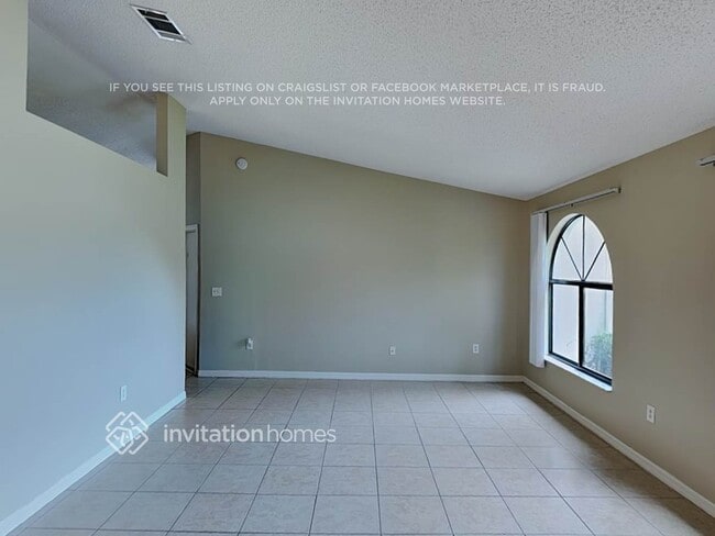 Building Photo - 138 Barrington Dr