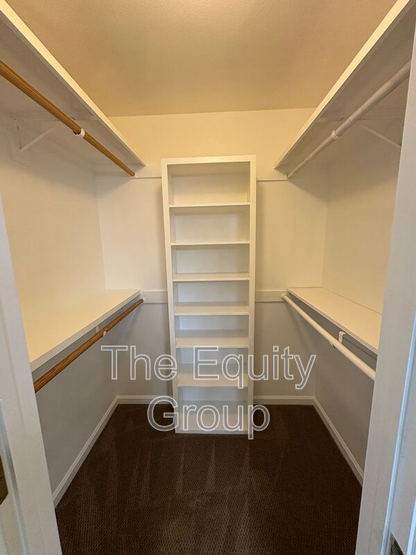 Building Photo - 5503 W Sweet Dr