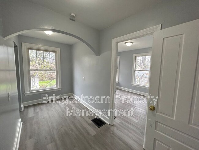 Building Photo - 35 Huffman Ave