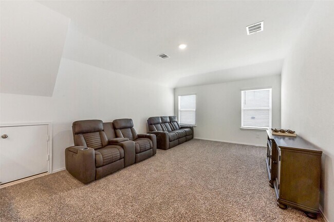 Building Photo - 4985 Blue Beetle Rdg Dr