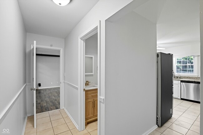 Building Photo - 2922 E Smoky Row
