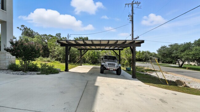 Building Photo - 2330 Sunset Ridge