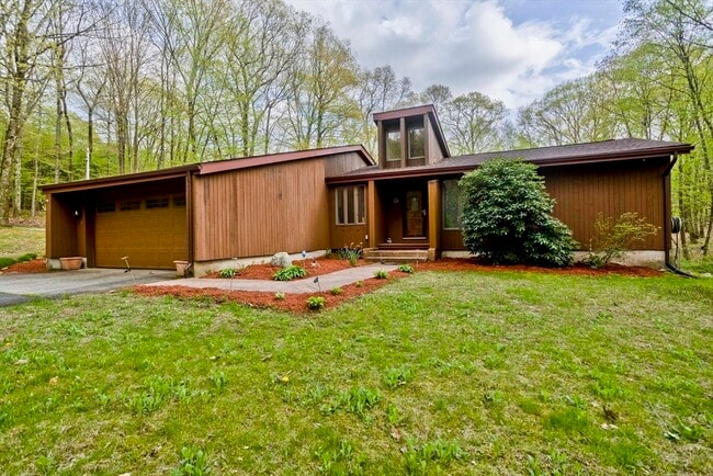 Building Photo - 32 Zuell Hill Rd