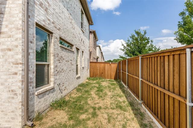 Building Photo - 4592 Refugio Dr