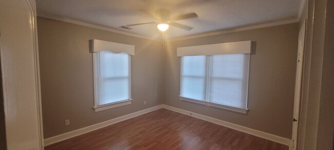 Building Photo - Great 2 bedroom 1 bath Near Midtown Columb...