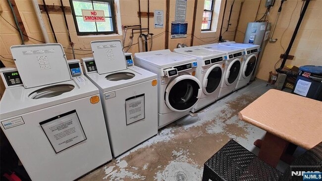 Building Photo - 8 Sewall Ave