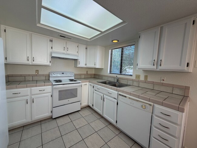 Building Photo - UPGRADED TWO BEDROOM UNIT AVAILABLE FOR RENT!